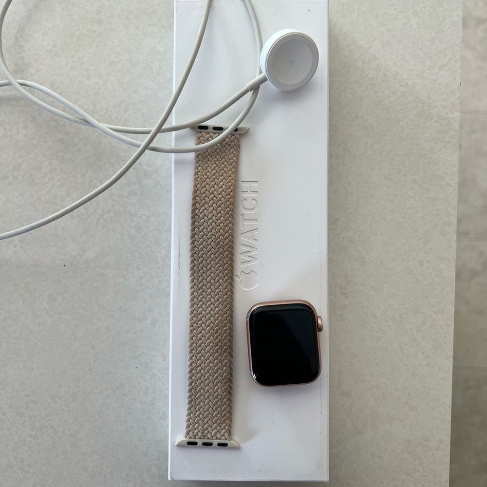Apple Watch SE